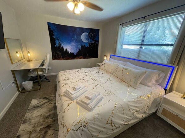 2 bedrooms, desk, iron/ironing board, free WiFi