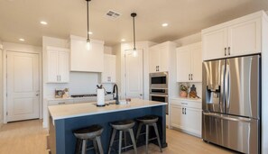 Private kitchen - Desert Vista at Desert Color (St. George)