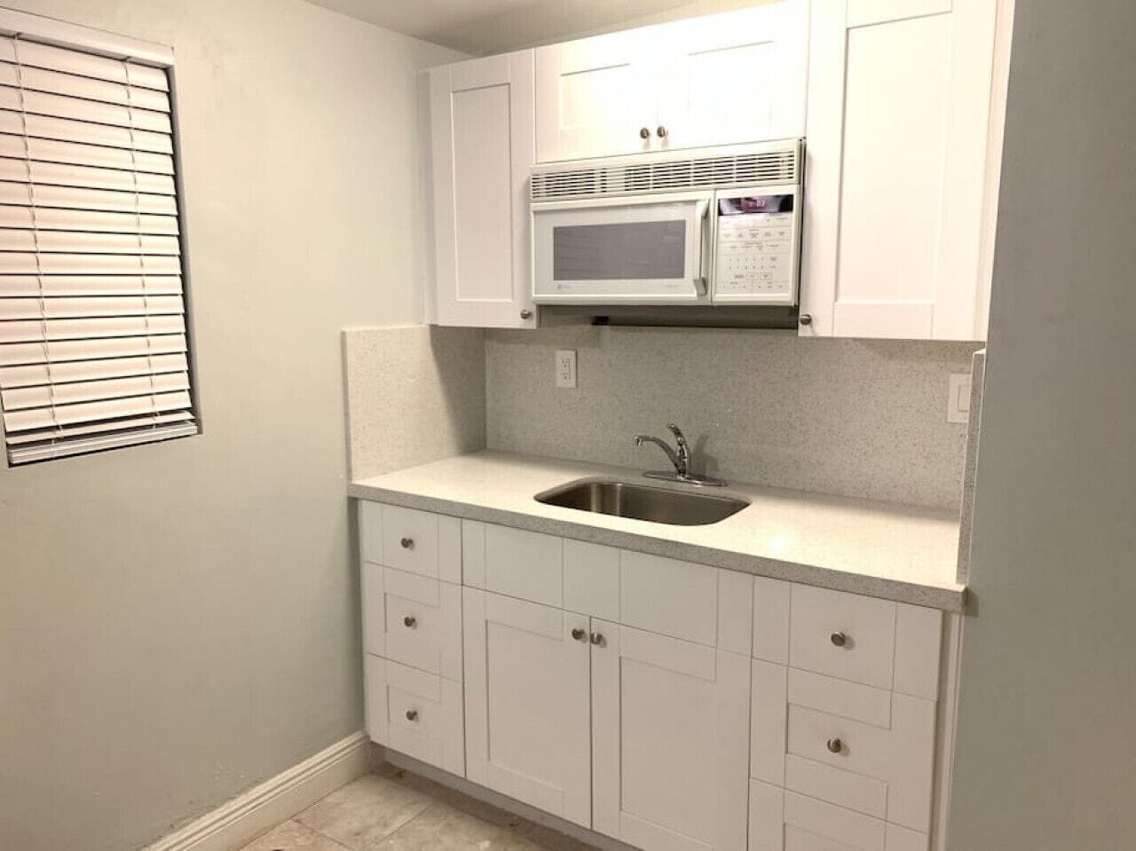 Private Hollywood APT Near Beach Airport & Casino