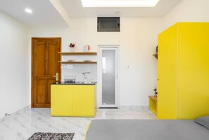 1 bedroom, desk, free WiFi, bed sheets