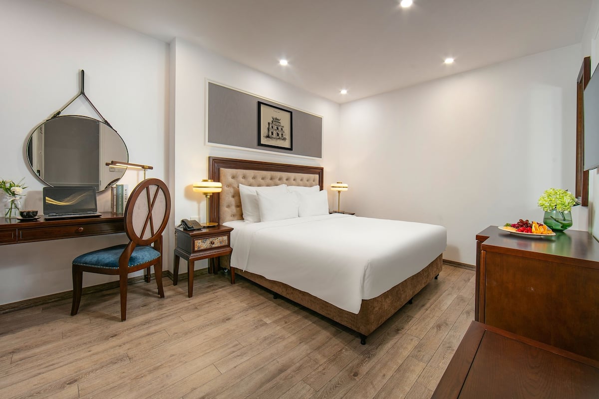 Deluxe Room | Premium bedding, minibar, in-room safe, desk