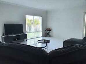 Télévision, espaces bureaux