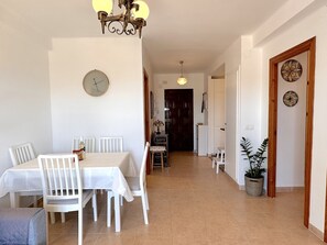 Unclassified image, 4 of 28, button