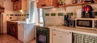 Typical House with Stunning Views – 5 Minutes from Saint-Lary