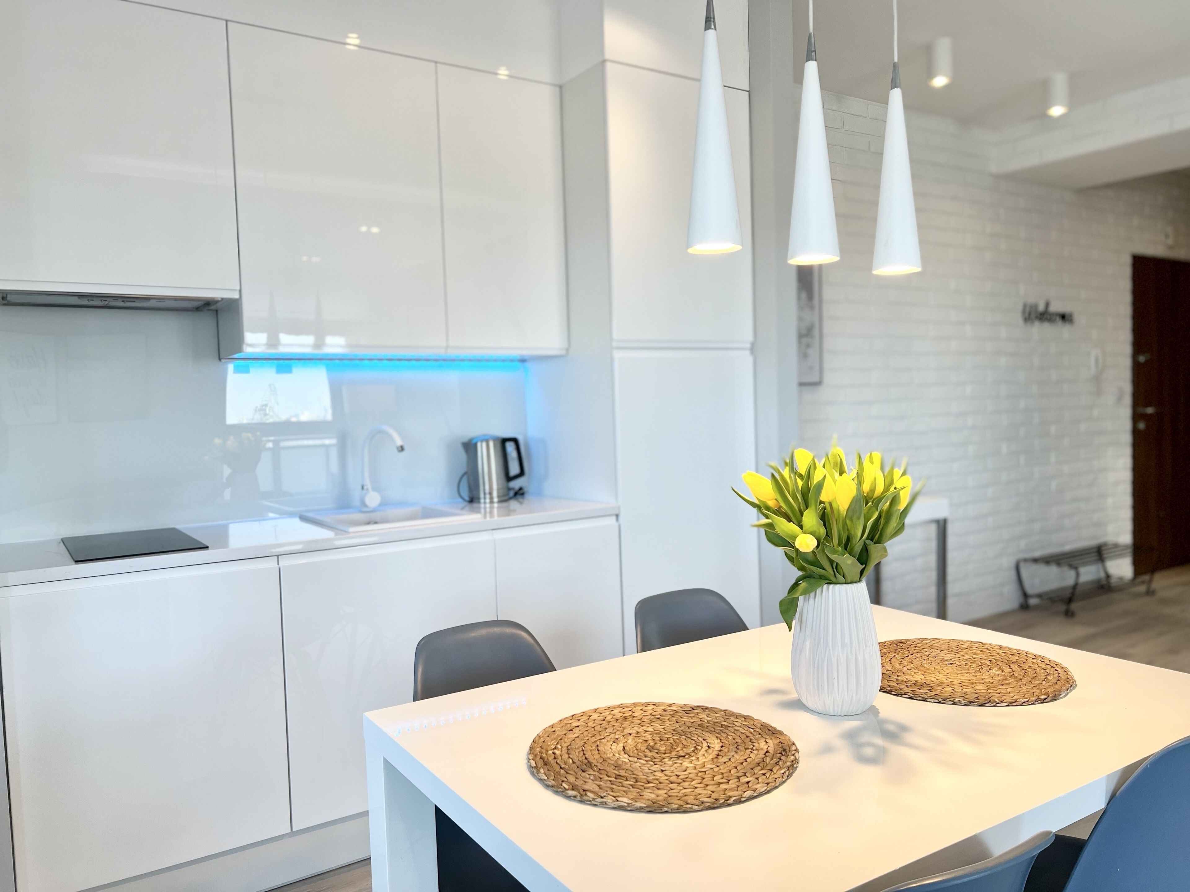 Comfort Apartment, 1 Bedroom, Balcony, Tower | Private kitchen | Full-sized fridge, microwave, stovetop, dishwasher