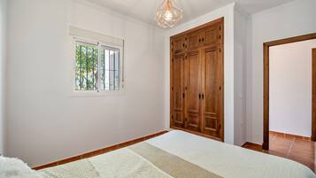 3 Schlafzimmer, Bügeleisen/Bügelbrett, kostenloses WLAN, Bettwäsche
