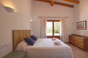 3 bedrooms, iron/ironing board, free WiFi, bed sheets - Holiday Home 'Correfoc' with Private Pool, Wi-Fi and Air Conditioning (Sa Pobla)