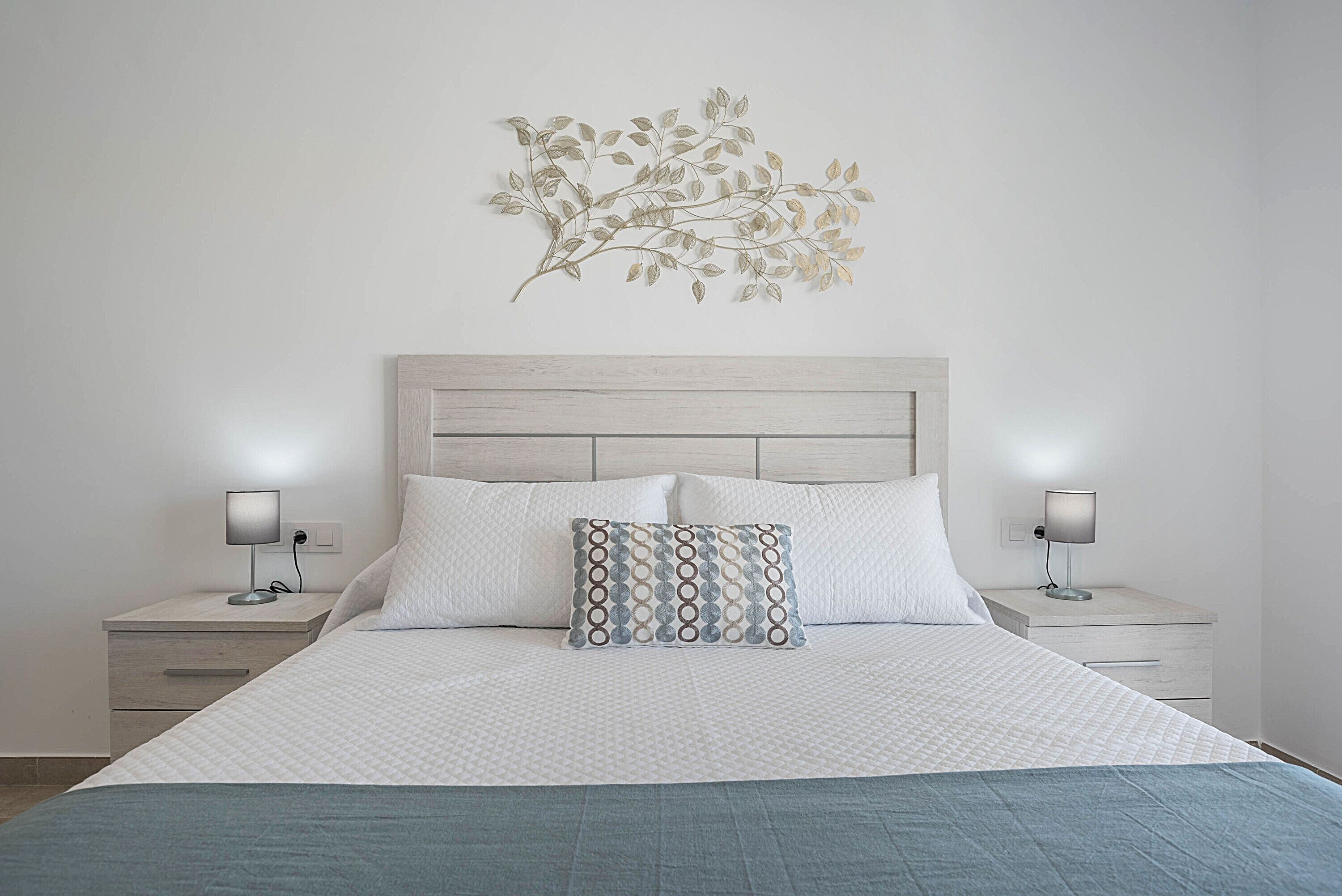 2 slaapkamers, een strijkplank/strijkijzer, gratis wifi, beddengoed