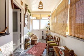 Interior - Villa 'Sobreiro 22' with Private Garden, Balcony and Wi-Fi (Lourosa)