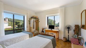 3 sovrum, strykjärn/strykbräda, gratis wi-fi och sängkläder