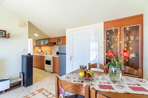 Dining - Apartment "Soffitta Bampina" close to the Beach with Balcony (????ss???)