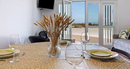 Apartment 'Casa Vasconcelos' with Sea View, Private Terrace and Wi-Fi