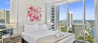 Stunning Surfers Central 2 Bedroom Apartment!