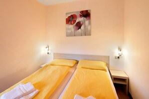 1 bedroom, free WiFi, bed sheets