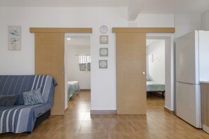 2 slaapkamers, een strijkplank/strijkijzer, gratis wifi, beddengoed