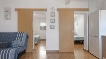 2 slaapkamers, een strijkplank/strijkijzer, gratis wifi, beddengoed