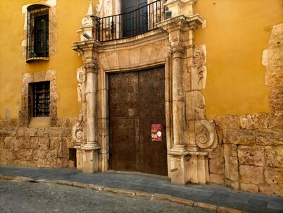 Vacation Home "Ca Josep" with Private Terrace, Balcony & Wi-Fi