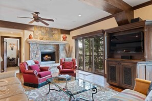 TV, fireplace - The Charter at Beaver Creek E3405 (Beaver Creek)