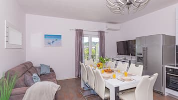 Comfort-Apartment | Eigene Küche | Großer Kühlschrank, Ofen, Herdplatte, Geschirrspüler