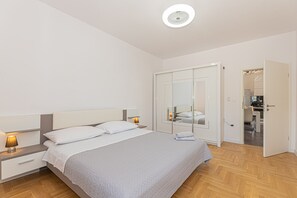 Comfort Apartment | 2 bedrooms, iron/ironing board, free WiFi - Sun Spalato Mastrinka (Marina)