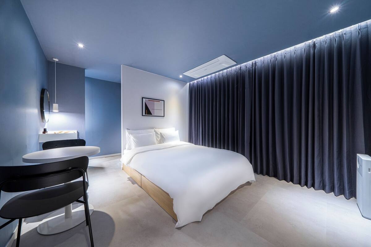 Sing Suite | 1 bedroom, free WiFi