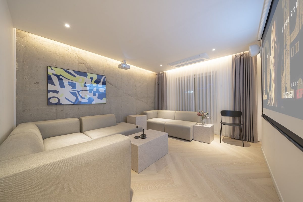 Party Suite | Wi-Fi ฟรี