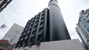 Exterior - Croissant Hotel Guri by Aank (Guri)