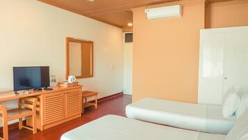 Tirai kedap cahaya, kedap suara, setrika/meja setrika, dan Wi-Fi gratis