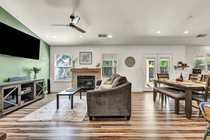 TV connectée, cheminée