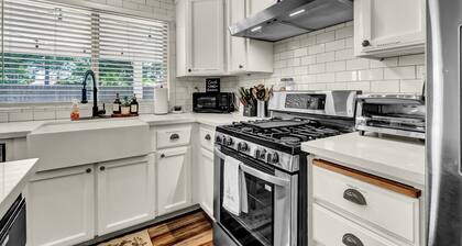 Magnolia Peaceful Vibes + Cozy Near Hospital Lemoore Base and centrally located