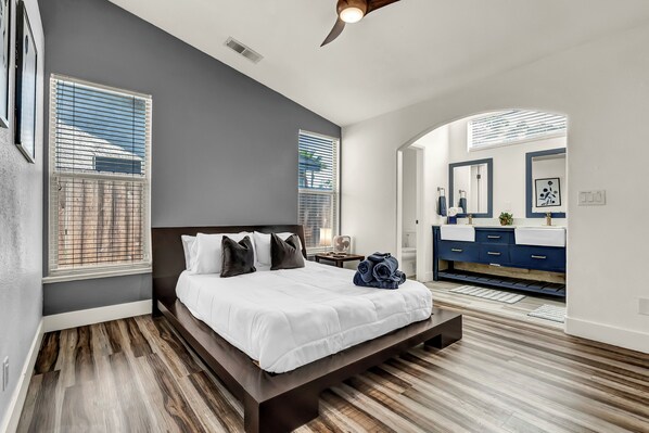 3 bedrooms, iron/ironing board, WiFi, bed sheets