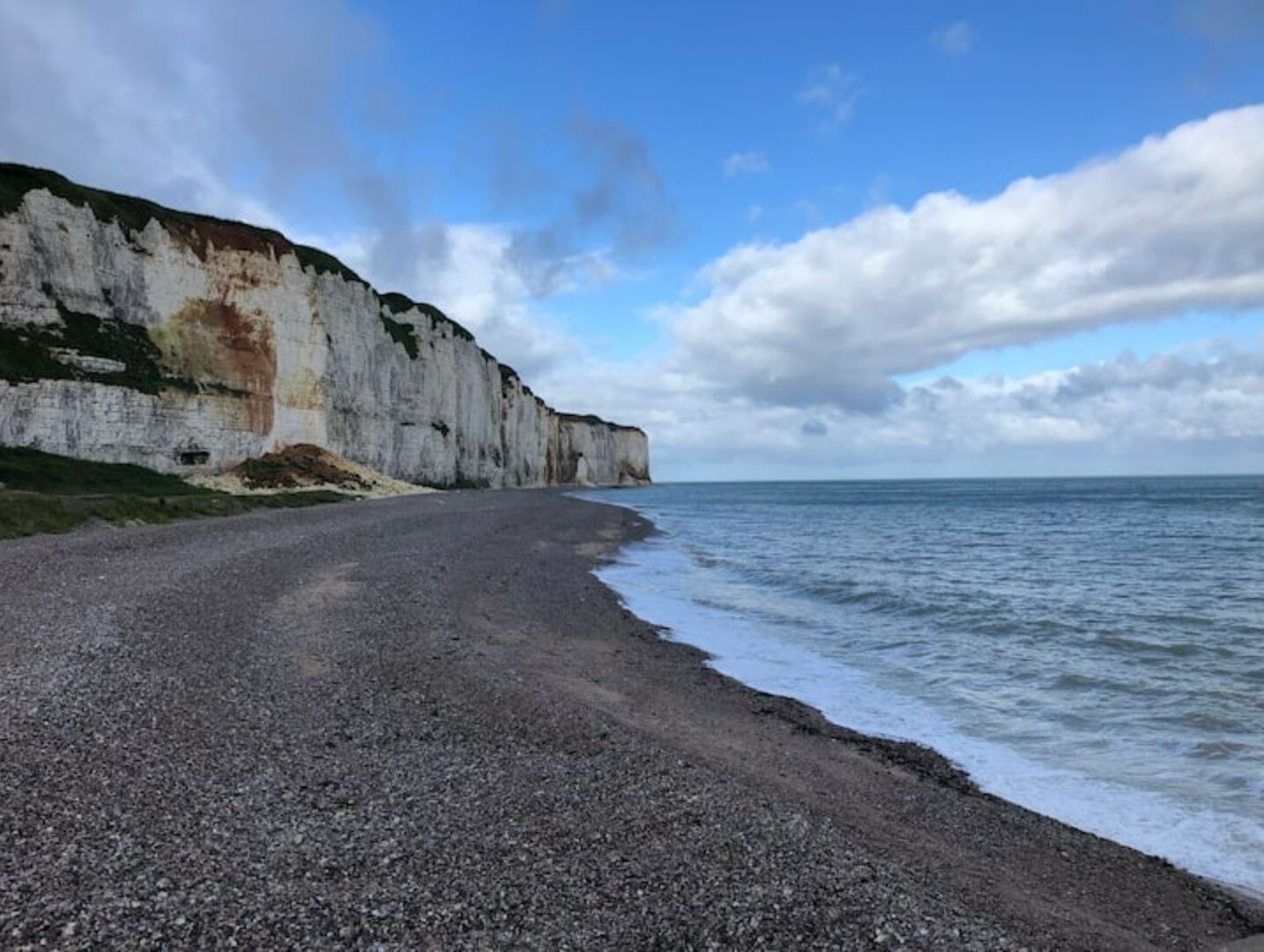 Beach nearby, sun loungers
