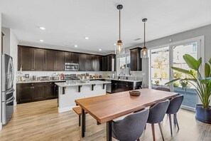Dining - New South Reno Home with Hot Tub (Reno)