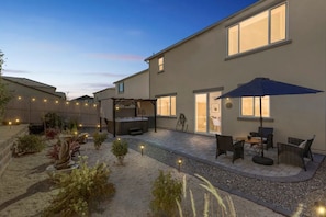 Terrace/patio - New South Reno Home with Hot Tub (Reno)