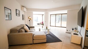 Smart TV - Luxury Monaco 2BD Suite + VIP Airport Transportation (Cap-d'Ail)