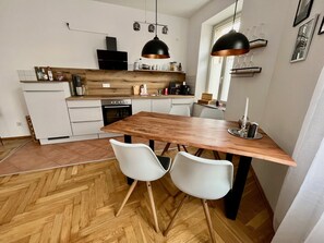Fridge, oven, stovetop, dishwasher - Firstclass 2r_apartment (Leipzig)