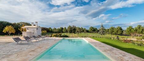 Piscine extérieure (ouverte en saison)