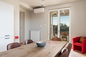 Villa | Cuisine privée | Réfrigérateur, micro-ondes, four, lave-vaisselle