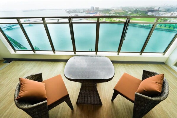 Interior - 1102 Newly built 2LDKBalcony with ocean viewFr - 1102 / Naha Okinawa (Naha)