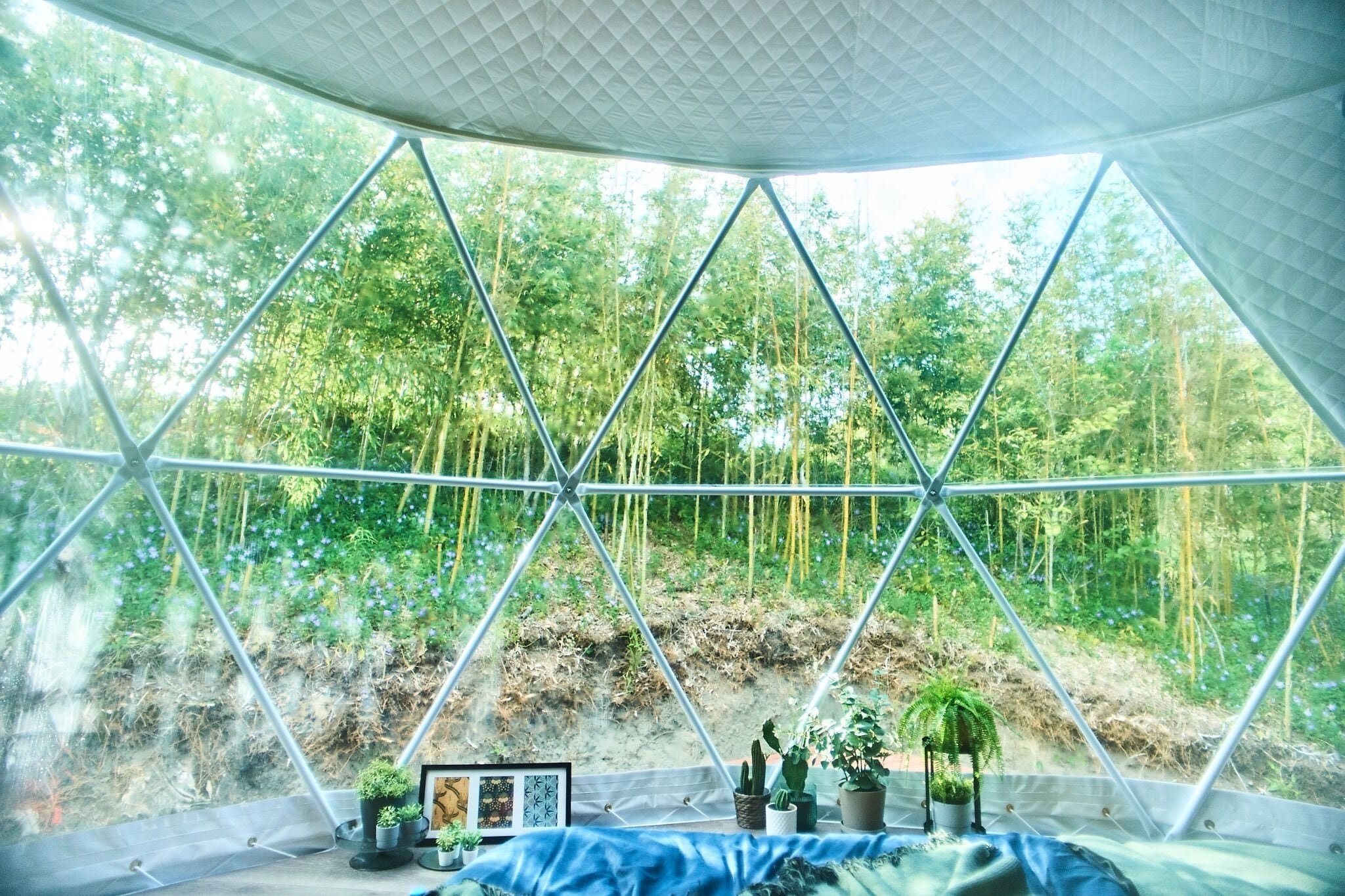 2 室のベッドルーム、WiFi (無料)、ベッドシーツ