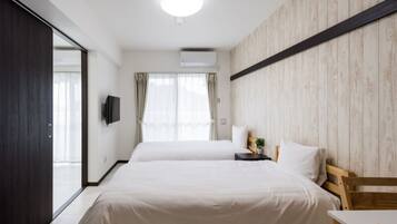 1 bedroom, desk, free WiFi, bed sheets