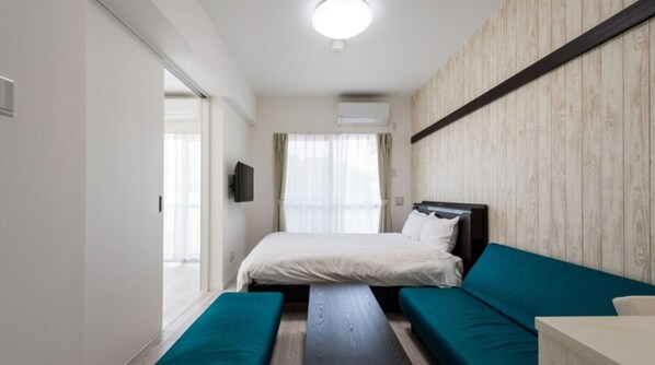 1 bedroom, desk, free WiFi, bed sheets