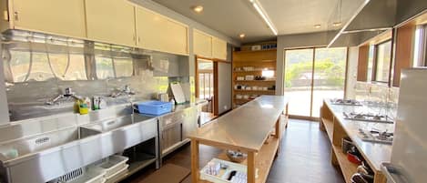 Fridge, microwave, stovetop, cookware/dishes/utensils