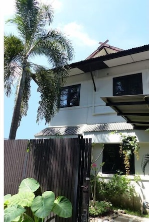 Exterior - Old city Hidden Gem Villa (Chiang Mai)