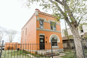 Exterior - Mod Manor at River North (RiNo) (Denver)