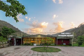 Exterior - The Ayali Riverside Resort By Alivaa (Yamkeshwar)