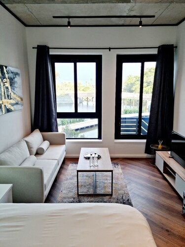 Bridgewater by Smart City Stays