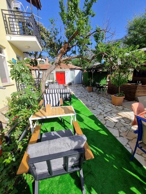 55-cm LCD TV with satellite channels, TV - ölüdeniz moonstar (Fethiye)