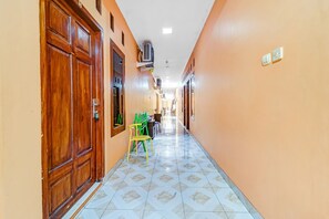 Lobby - OYO 90768 Endrayanti Inn Syariah (Yogyakarta)