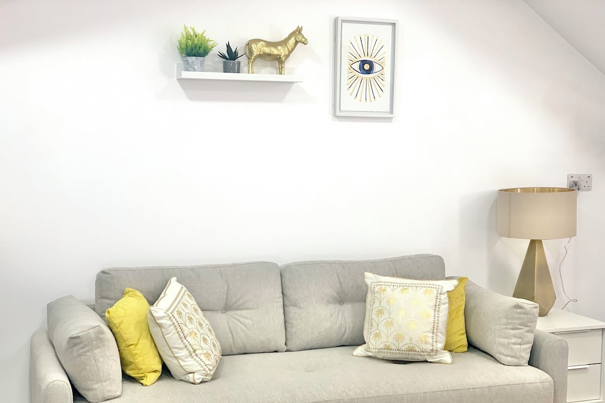 Signature Studio, 1 Double Bed | Living area | Smart TV
